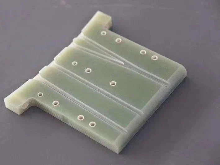 Precision guiding component