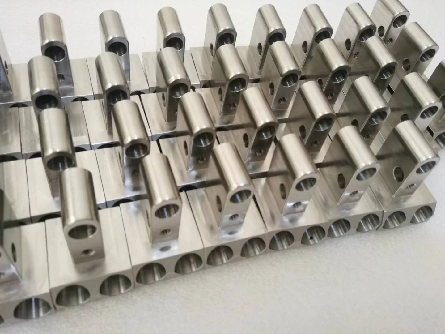 Precision knife holder component