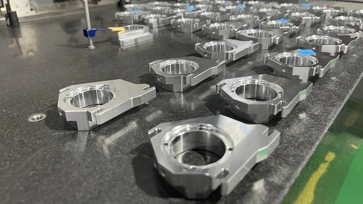 ZSCNC bakery CNC machining factory floor inspection