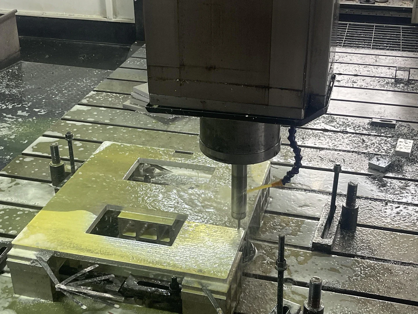 ZSCNC food-grade CNC milling station fabricating precision stainless steel machinery components