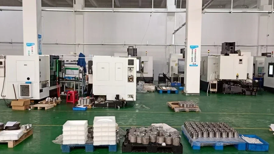 ZSCNC precision CNC machining workshop for food-grade conveyor components